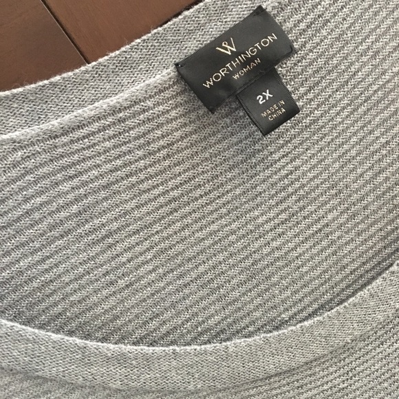 LIKE NEW Tunic Sweater - Picture 3 of 7